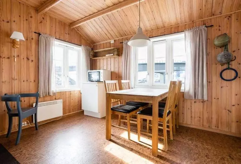 Hotelli Eliassen Rorbuer