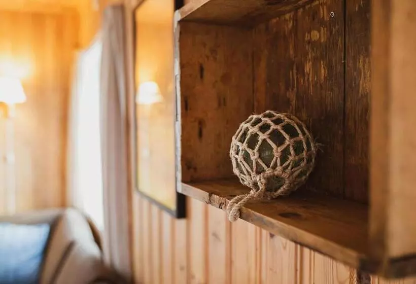 Hotelli Eliassen Rorbuer