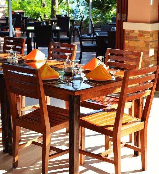 فندق Sunlight Eco Tourism Island Resort