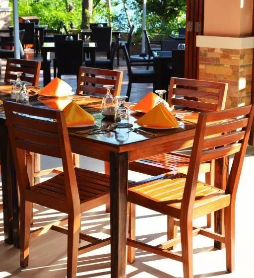 Hotelli Sunlight Eco Tourism Island Resort