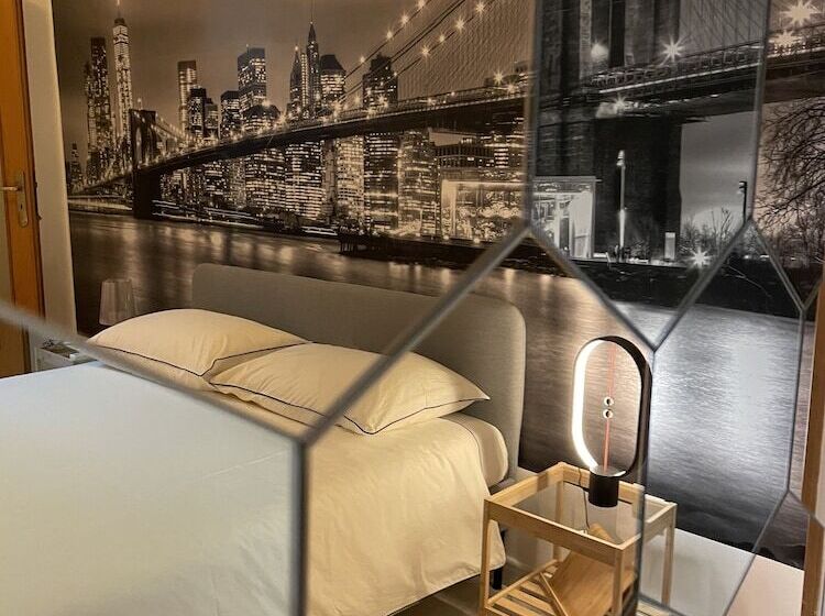 تختخواب و صبحانه The Place