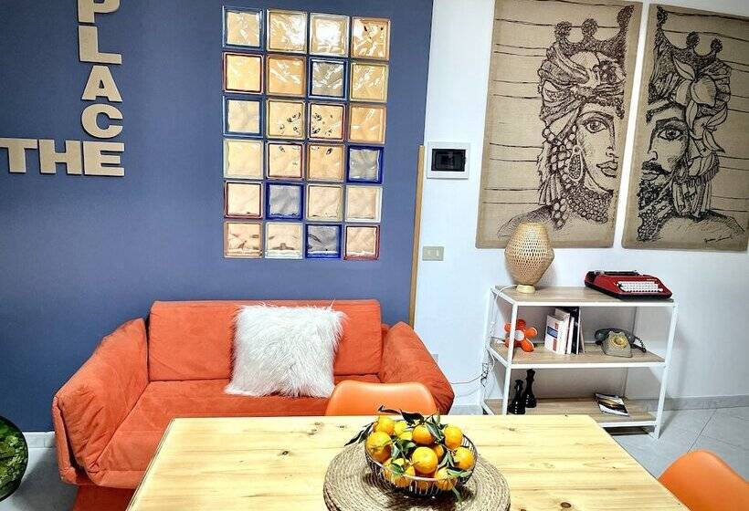 تختخواب و صبحانه The Place