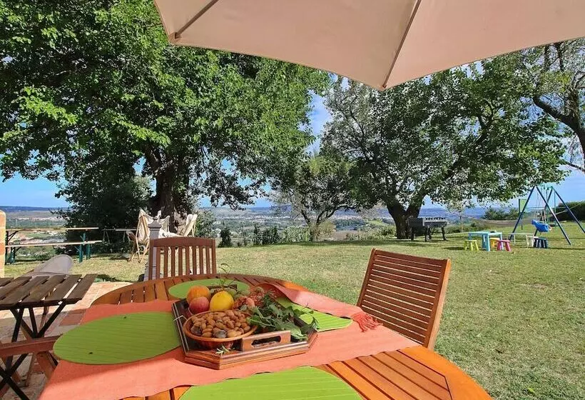 Cottage In Montelabbate With Pool, Garden, Bbq, Parking