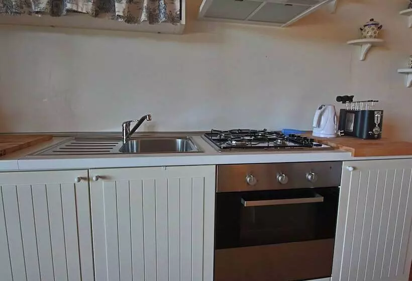 Cottage In Montelabbate With Pool, Garden, Bbq, Parking