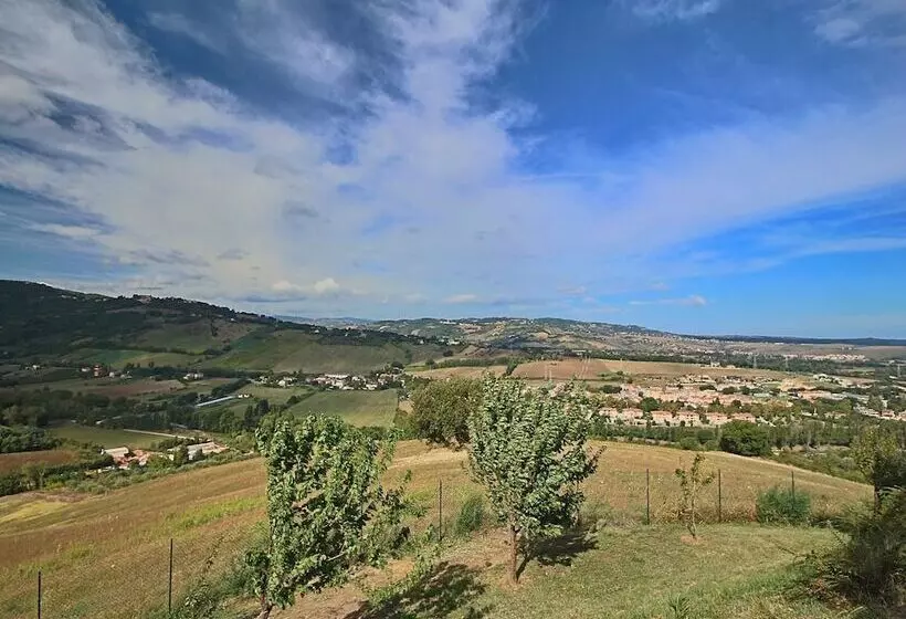 Cottage In Montelabbate With Pool, Garden, Bbq, Parking