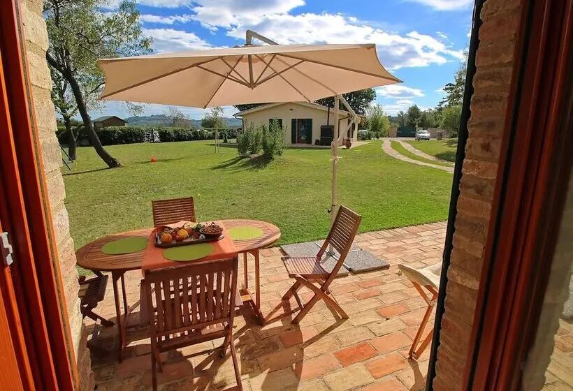 Cottage In Montelabbate With Pool, Garden, Bbq, Parking