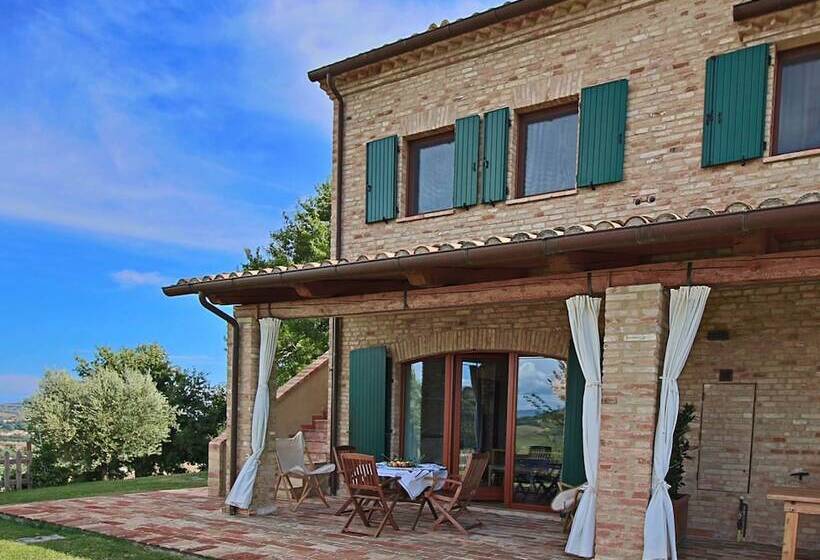 Cottage In Montelabbate With Pool, Garden, Bbq, Parking