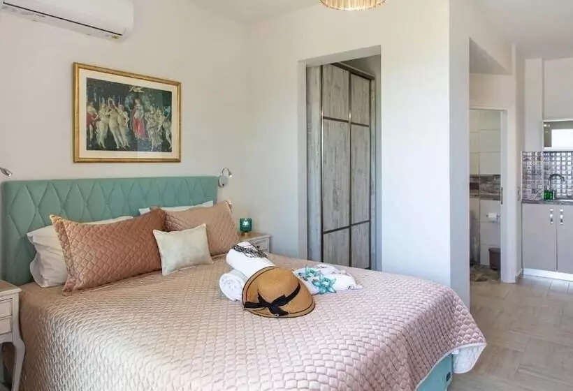 Elimia Suites & Studios