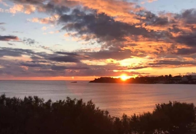 Elimia Suites & Studios