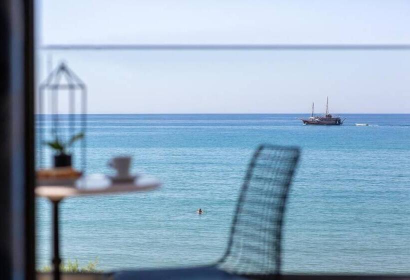 Elimia Suites & Studios