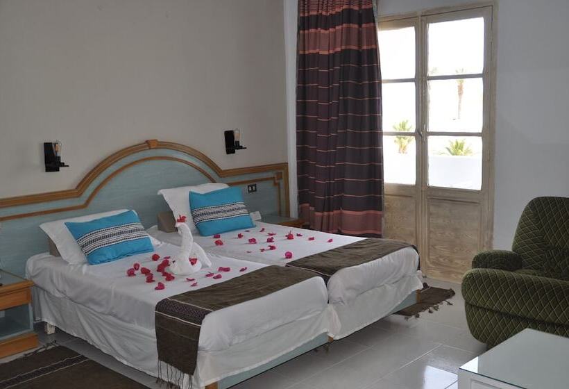 Hotel Cosmos Tergui Club