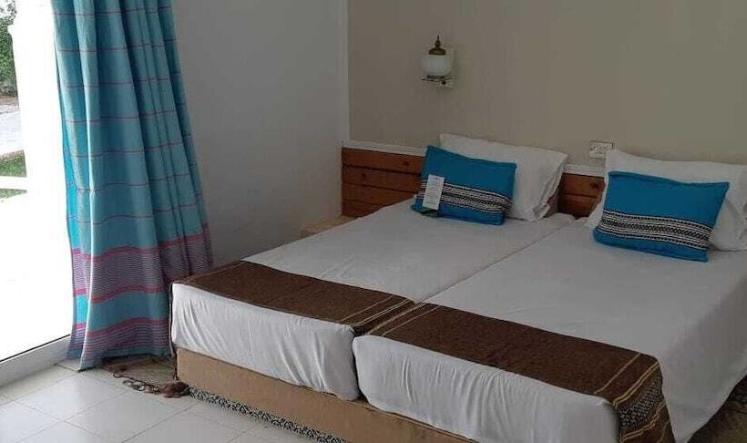 Hotel Cosmos Tergui Club