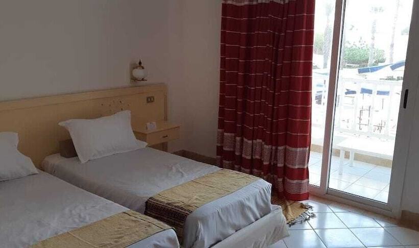 Hotel Cosmos Tergui Club