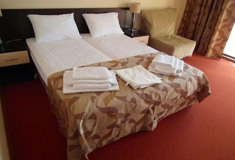 Hotelli Golden Hills