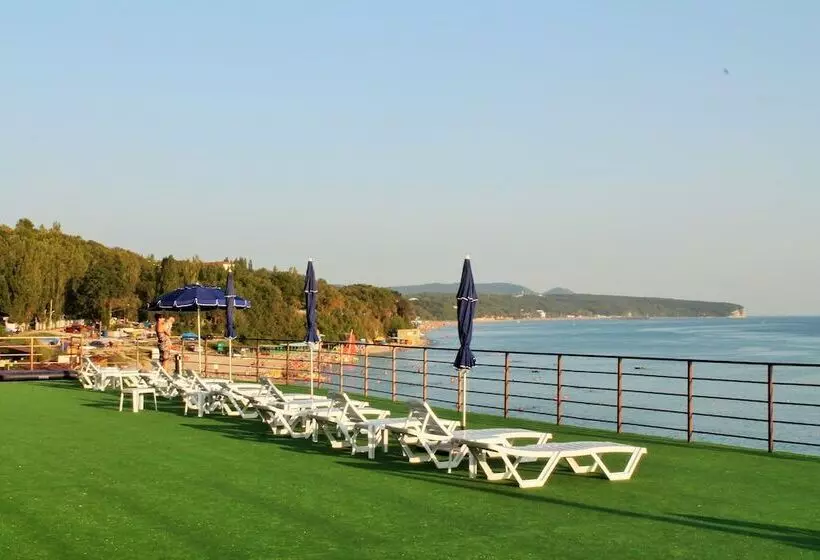 Hotelli Golden Hills