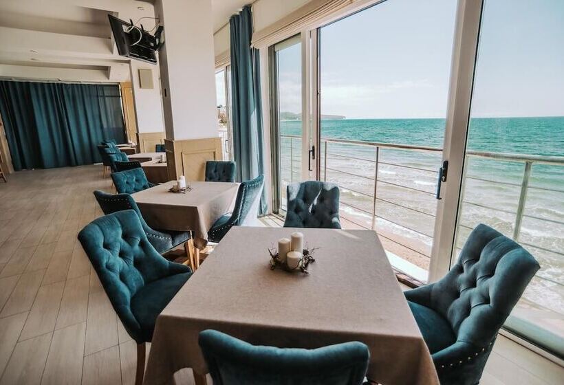 ホテル Golden Hills