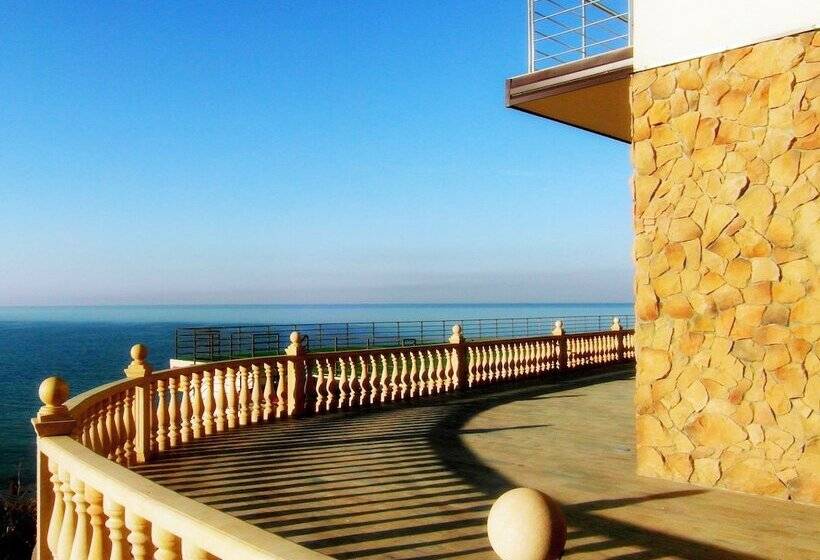 ホテル Golden Hills