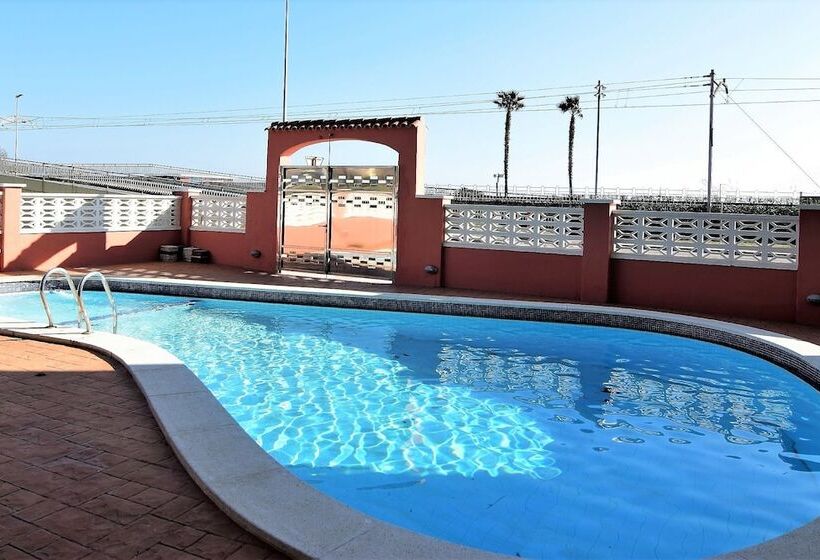 ホテル Homeholidaysrentals  Maritim V