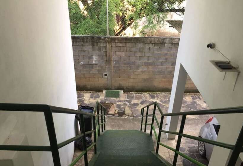 هتل Nueva Posada Inn