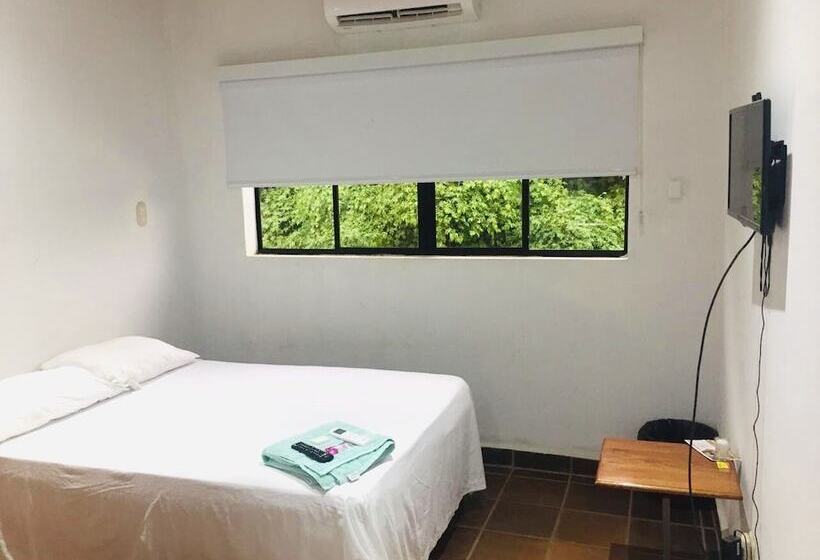 هتل Nueva Posada Inn