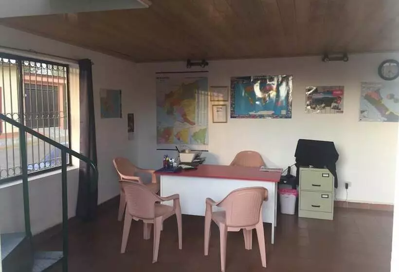 هتل Nueva Posada Inn