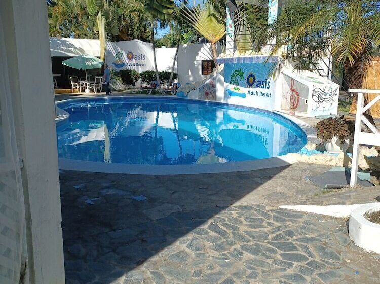 בית מלון כפרי Oasis Adult Resort