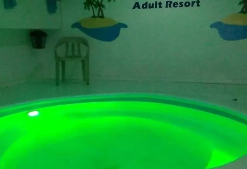 هتل Oasis Adult Resort
