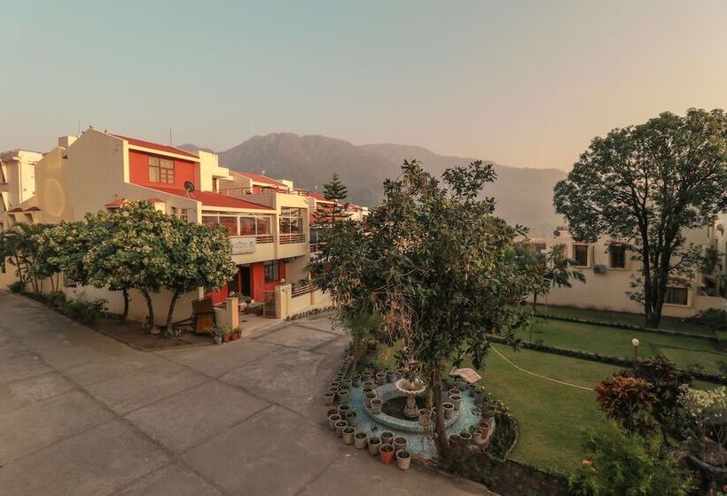 هتل Ved Varuna Ayurveda Sadan Rishikesh