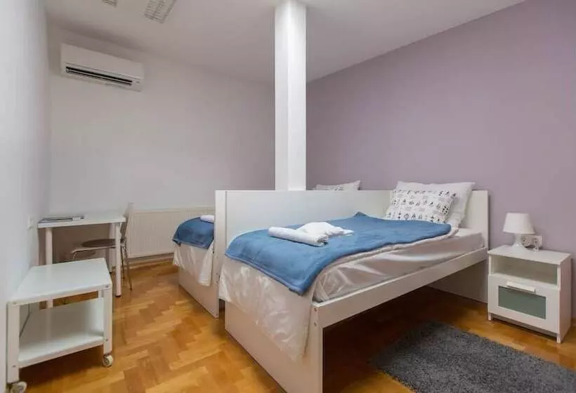 Majatalo Paw Rooms