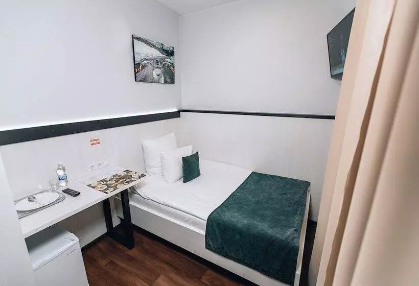 Red Fox Hotel In The Center