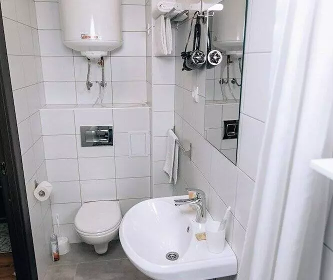 Red Fox Hotel In The Center