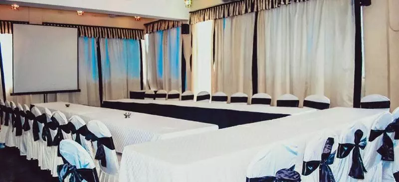 Sai Rock Beach Hotel & Spa