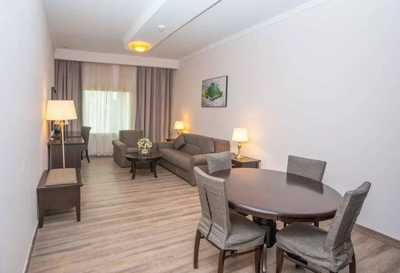 هتل Ezdan Residence