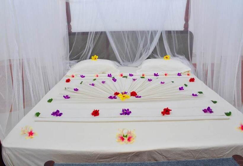 Hotel Bougain Villa By Tree