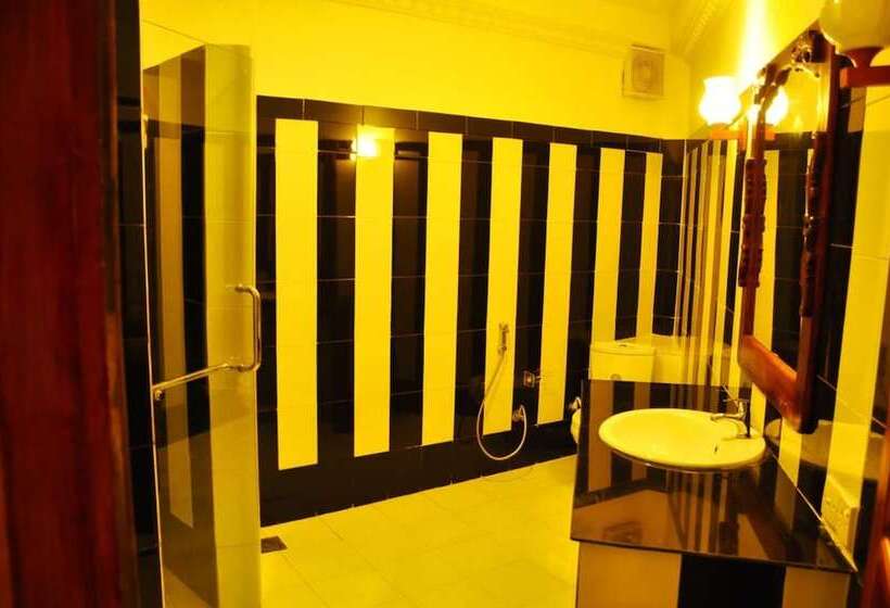 Hotel Bougain Villa By Tree