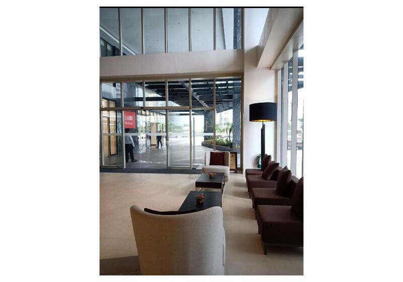 فندق Capital O 804 The Residences At Bonifacio Civic Center