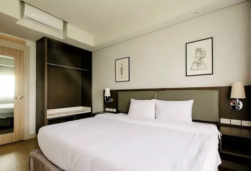 هتل Capital O 804 The Residences At Bonifacio Civic Center