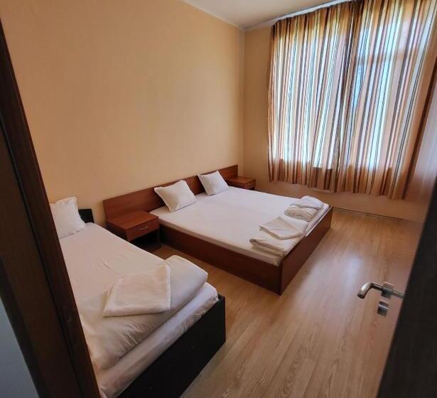 Отель Provans Famili