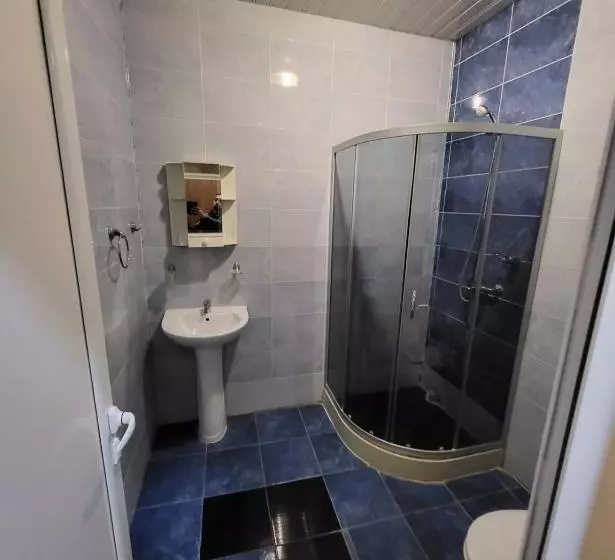 Hotelli Provans Famili