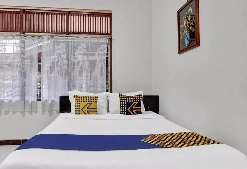 ホテル Spot On 90539 Taman Borobudur Guest House Syariah