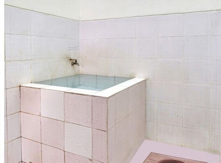 בית מלון כפרי Spot On 90539 Taman Borobudur Guest House Syariah