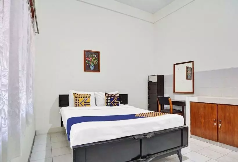 ホテル Spot On 90539 Taman Borobudur Guest House Syariah