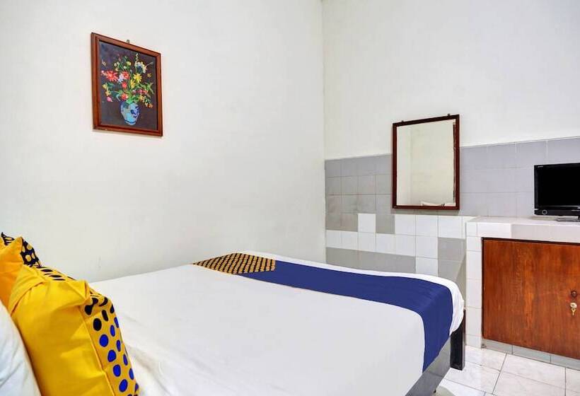 בית מלון כפרי Spot On 90539 Taman Borobudur Guest House Syariah