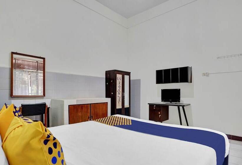 בית מלון כפרי Spot On 90539 Taman Borobudur Guest House Syariah