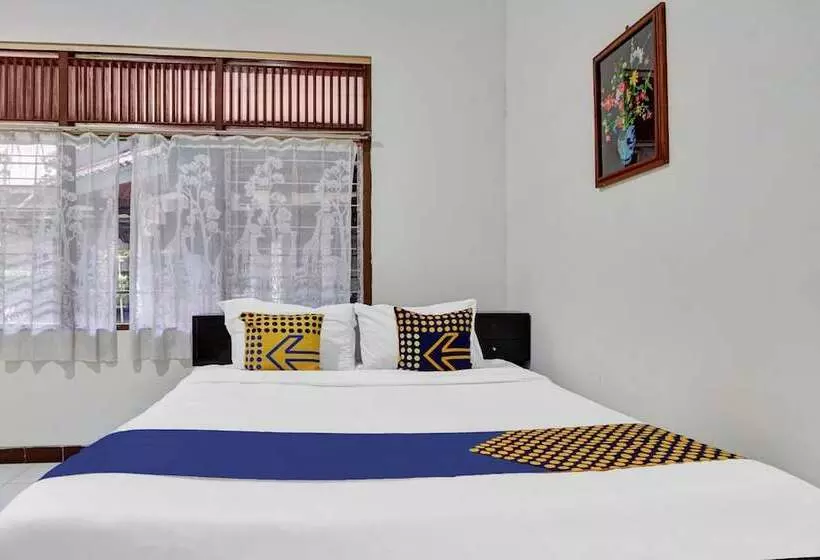 ホテル Spot On 90539 Taman Borobudur Guest House Syariah