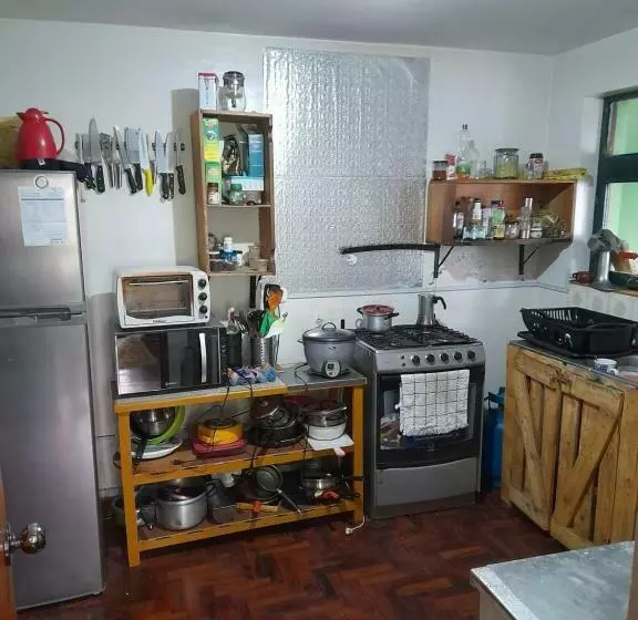 تختخواب و صبحانه Qumir Packers