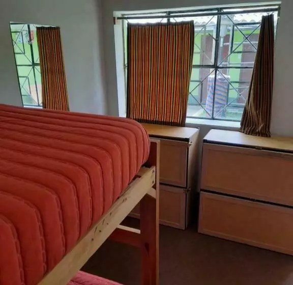 تختخواب و صبحانه Qumir Packers