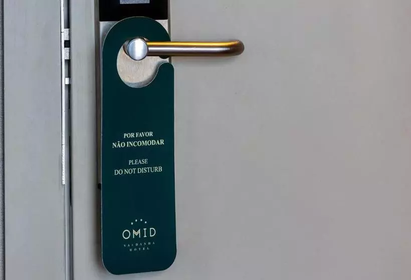 ホテル Omid Saldanha