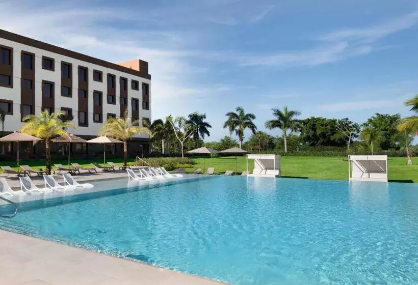 Ac Hotel By Marriott Punta Cana