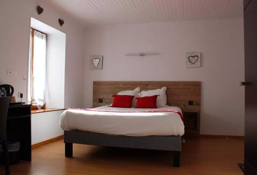 Hotelli Logis Hôtel Auberge De L Allagnonette